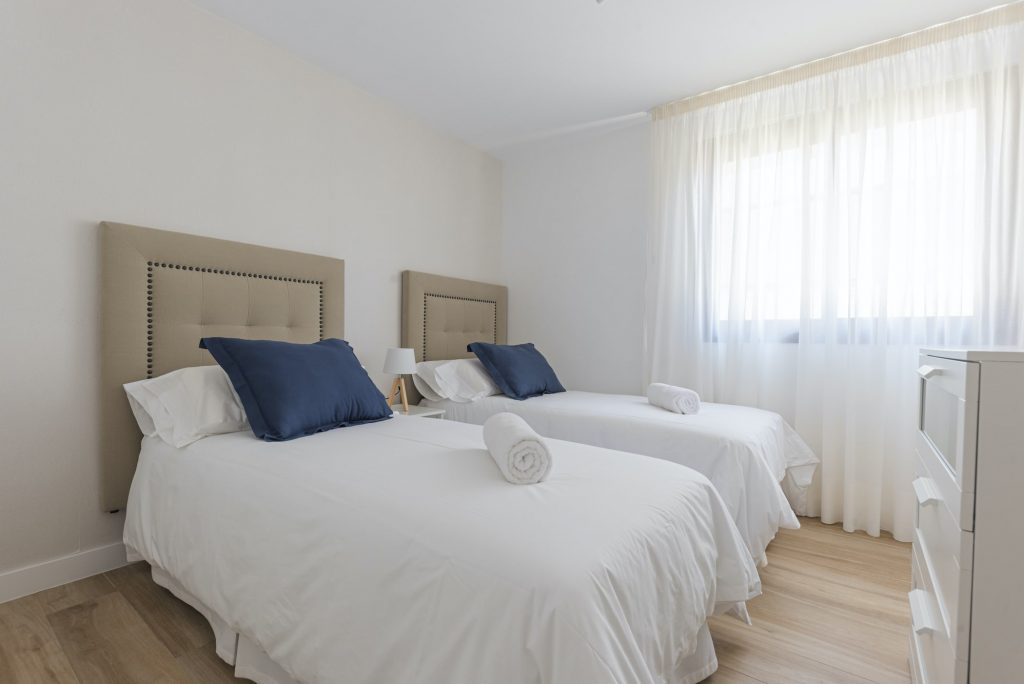 habitación con dos camas habitación con dos camas